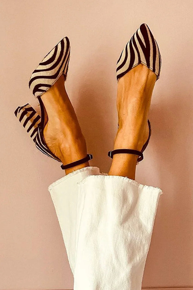 Alessia™ | Zebra-Print Pointed Pumps